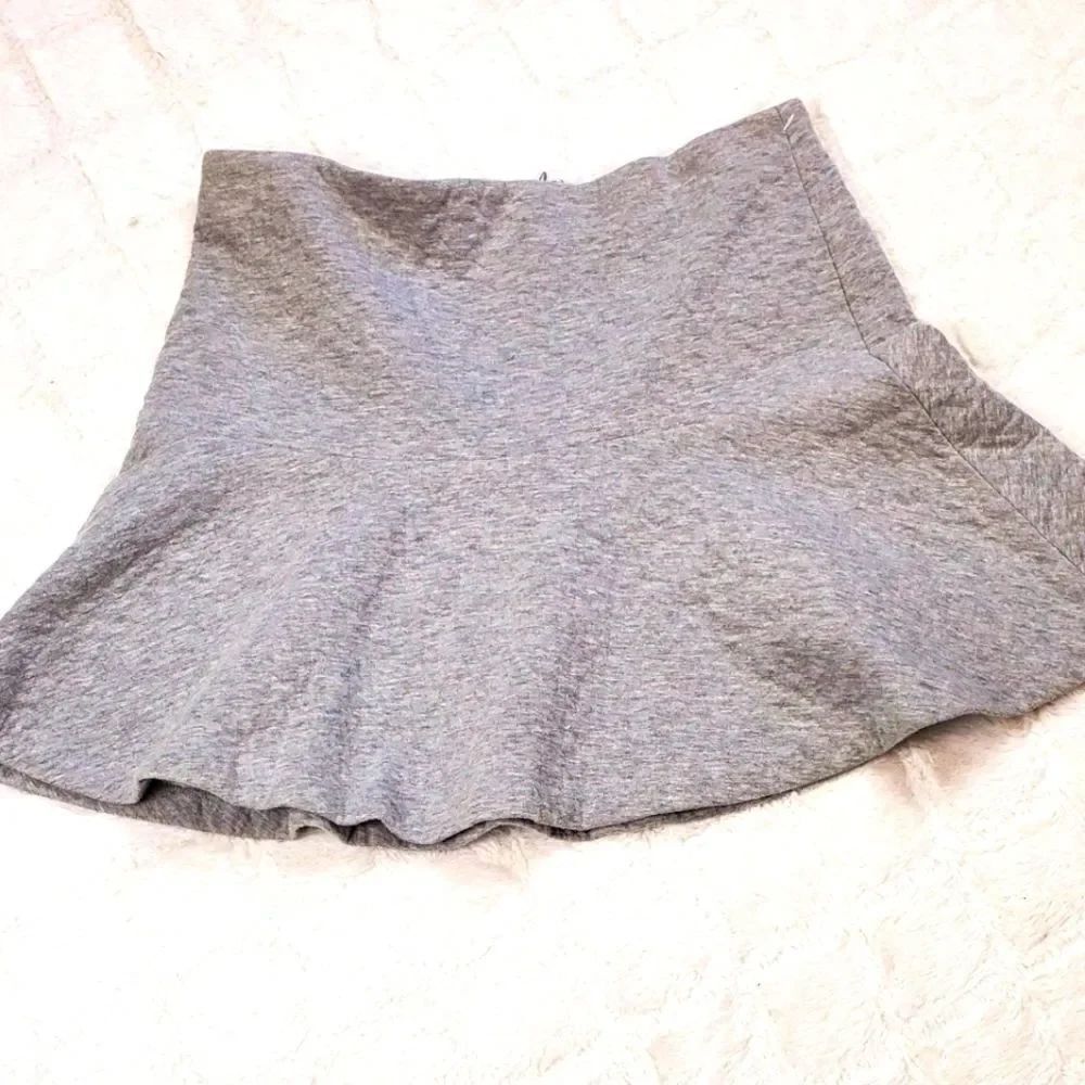 Loft Gray Flouncey Skirt
